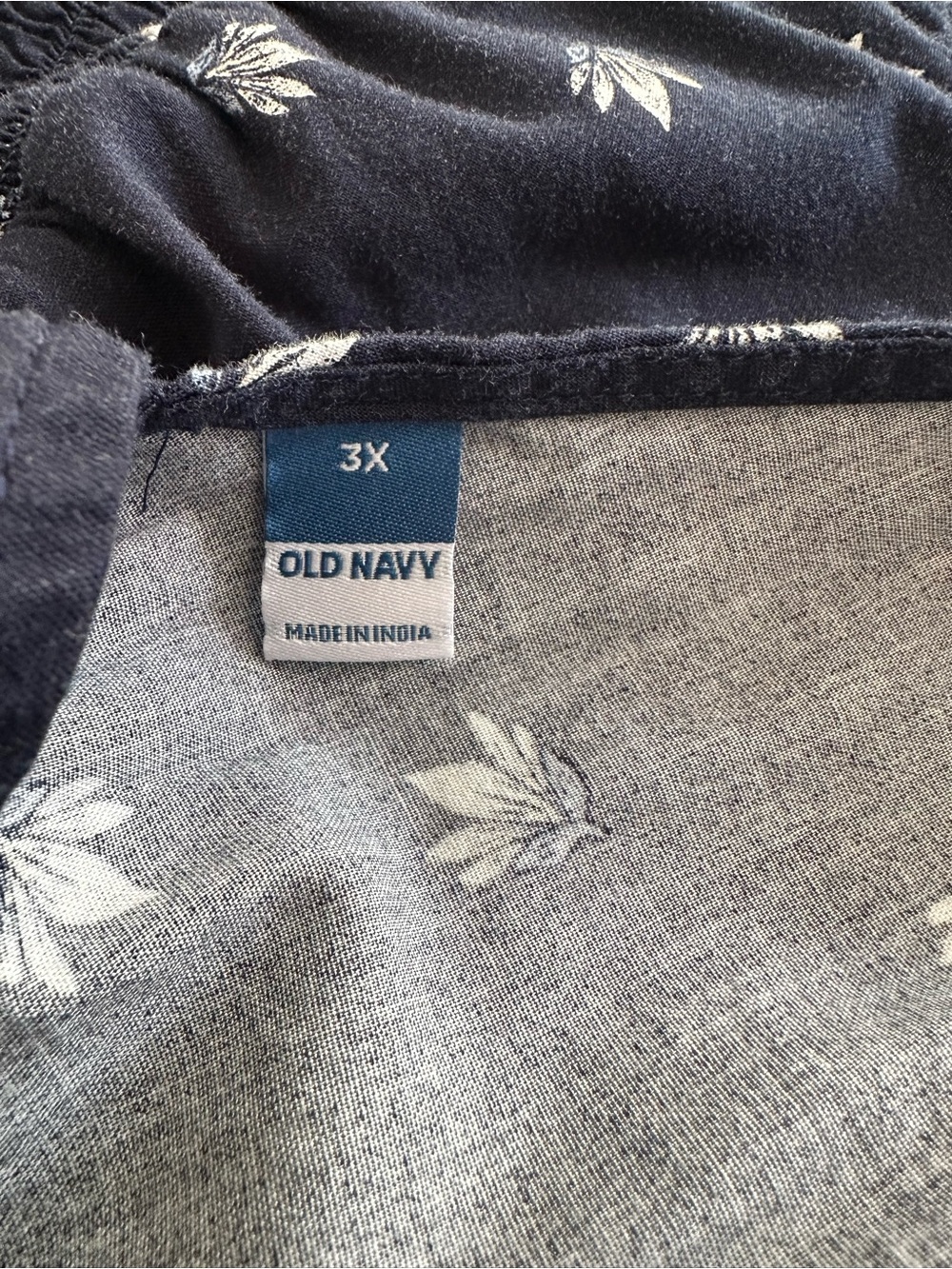 Old Navy navy floral dress, size 3X - Picture 5 of 5